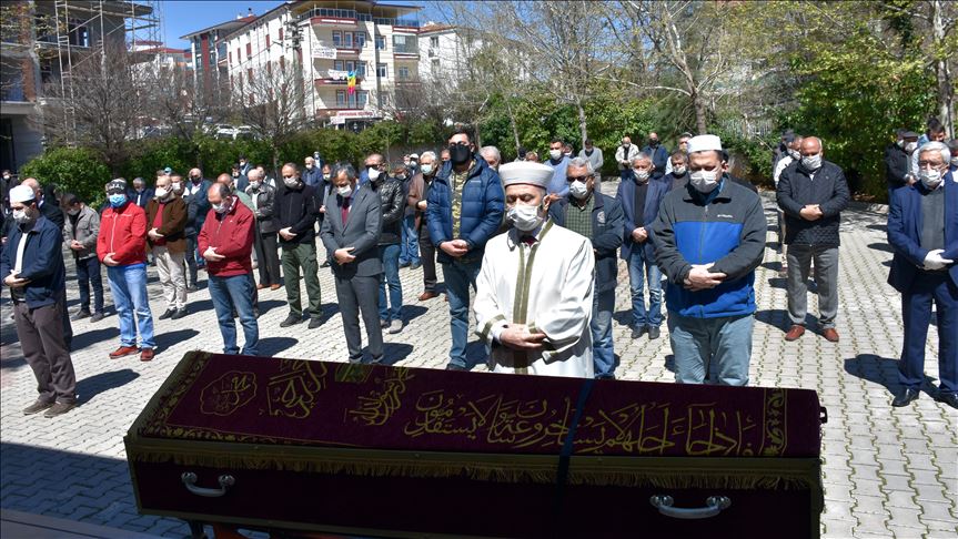 Türk Metal Sendikası Onursal Başkanı Özbek'in cenazesi Kırıkkale'de toprağa verildi