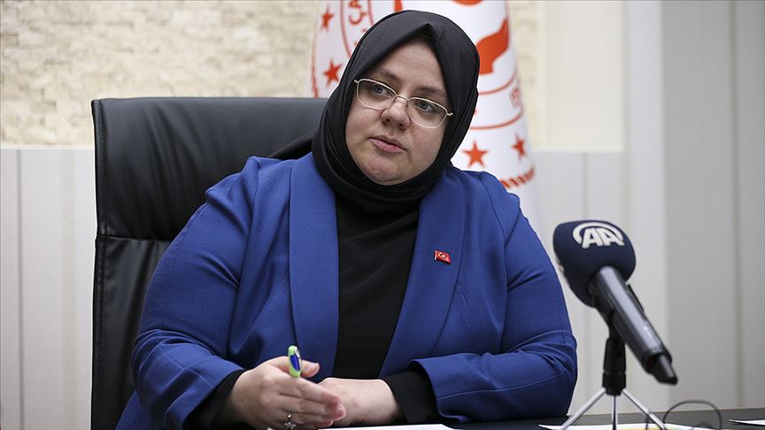 Aile, Çalışma ve Sosyal Hizmetler Bakanı Selçuk: 2,3 milyon haneye 1000'er lira nakdi destek ödemesi başladı