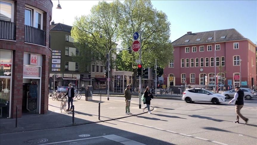 COVID-19, Gjermania fillon zbutjen e masave