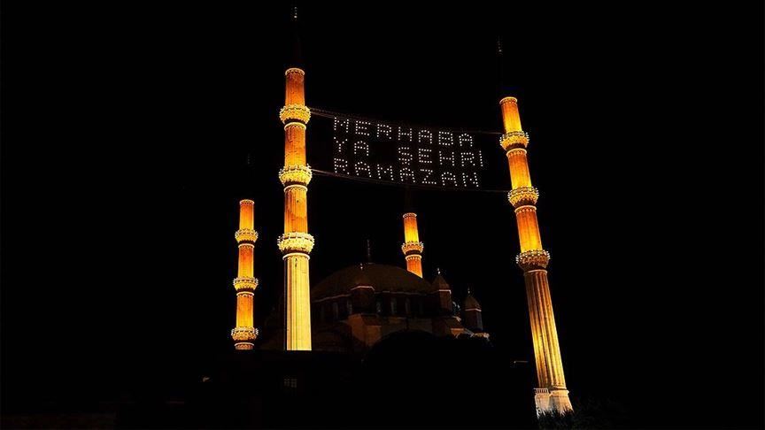 Scholars urge caution amid pandemic on eve of Ramadan