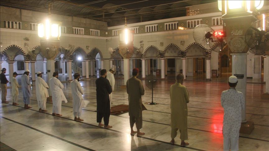 South Asia: Muslims prepare for Ramadan under lockdown