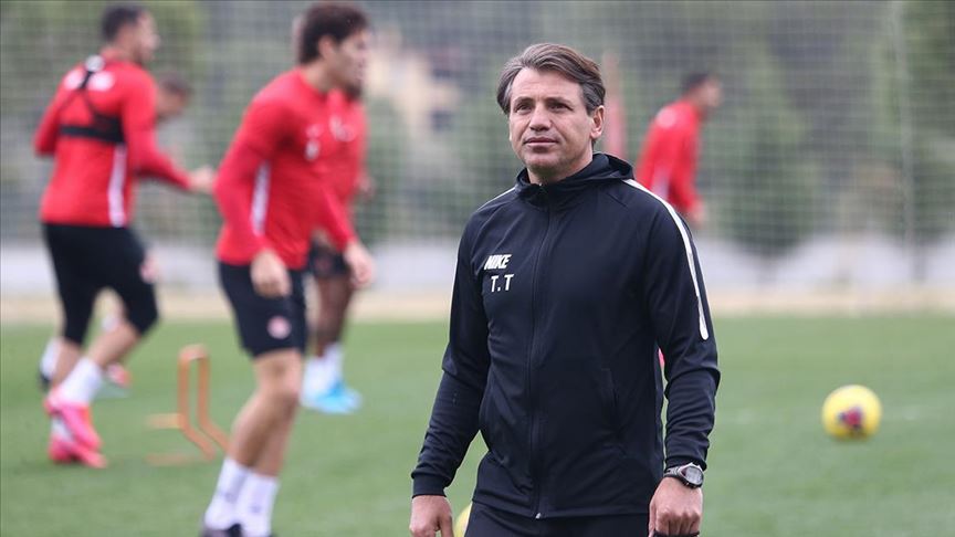 Antalyaspor Teknik Direktörü Tuna: Şampiyonluk, kupa yarışına girebilecek seviyemiz var