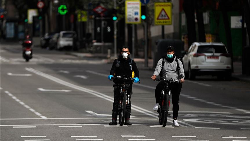 España registra menos de 400 muertes por el coronavirus por segundo día consecutivo