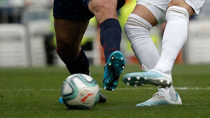 Koronavirüsten etkilenen 'futbol ekosisteminde' tartışma konusu astronomik harcamalar