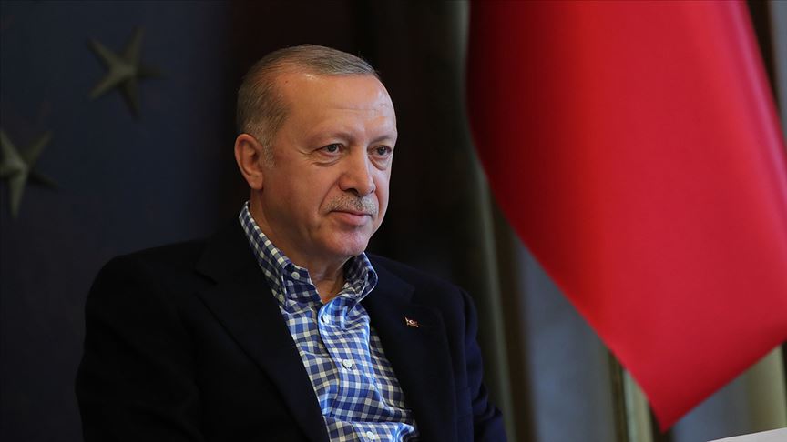 Cumhurbaşkanı Erdoğan İsveç'ten Türkiye'ye getirilen Emrullah Gülüşken'in kızı ile telefonda görüştü