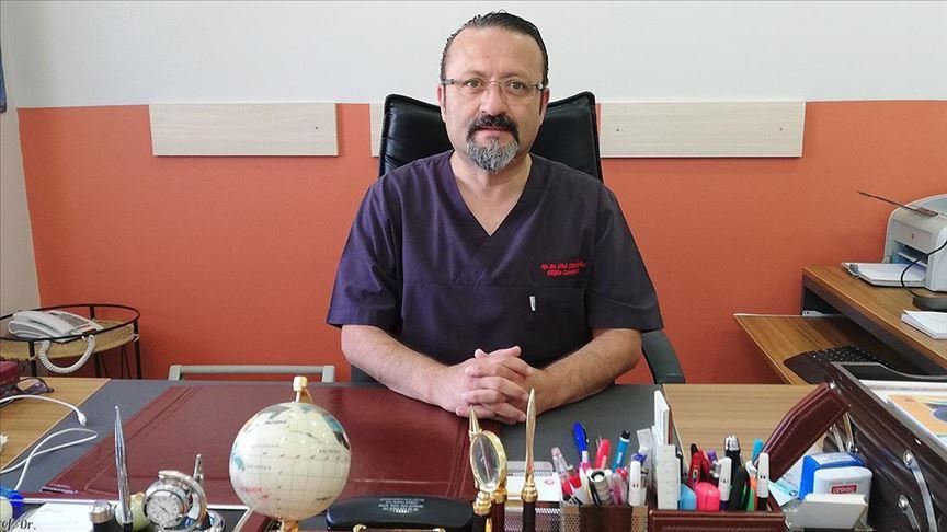 Turkish doctor back on duty after beating COVID-19