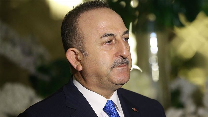 Cavusoglu à la Grèce: "Ne mélangez pas politique et questions humanitaires"