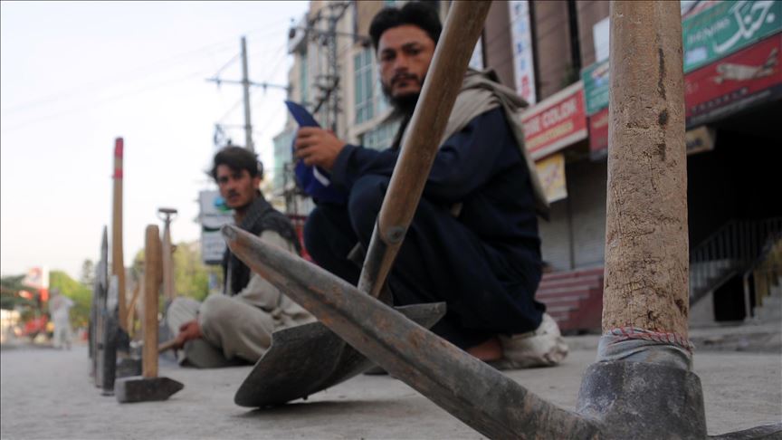 Millions of Pakistani laborers struggle amid COVID-19 lockdown