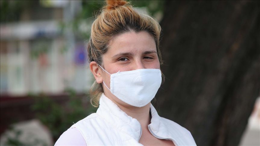Humana Novosađanka Mia Kuzmanović brine o 24 porodice: Roba i osmeh do kućnog praga ljudima u karantinu