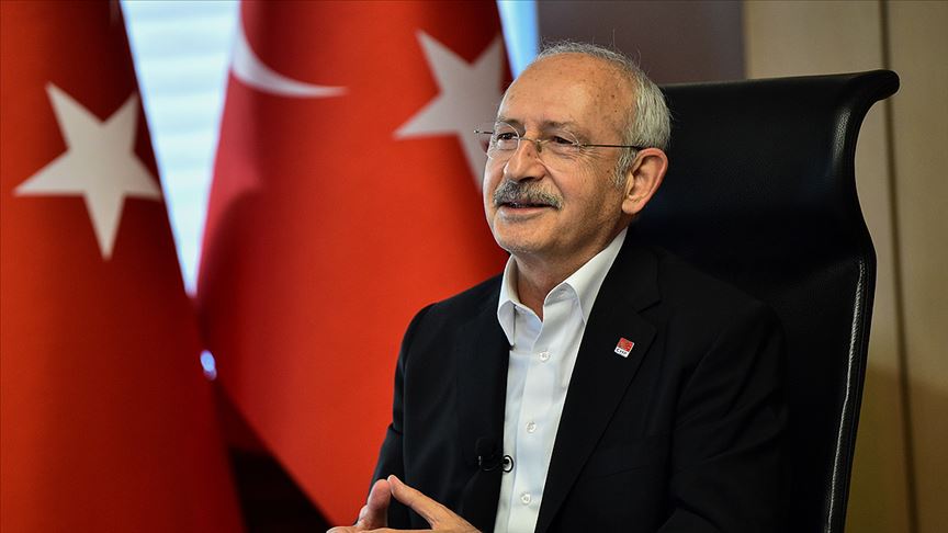 CHP Genel Başkanı Kılıçdaroğlu YKS'ye girecek öğrencilerle görüştü