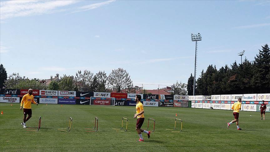 Turkish football club Galatasaray resumes training