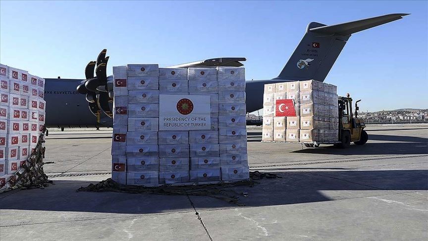 Salgınla mücadelede sergilenen tavır Müslümanlara Batı'da 'imaj restorasyonu' fırsatı sundu