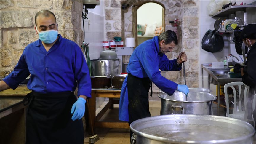 Antiguo imaret otomano brinda comida a las personas afectadas por el coronavirus en Jerusalén