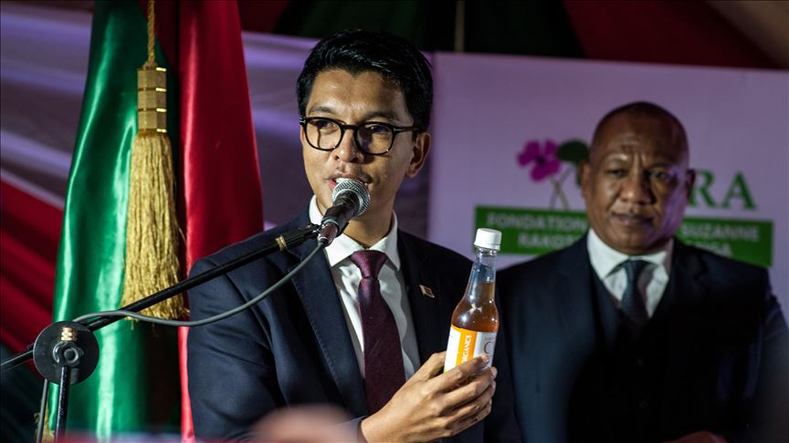 Gambia obtiene la 'cura' herbal para el coronaviurs de Madagascar