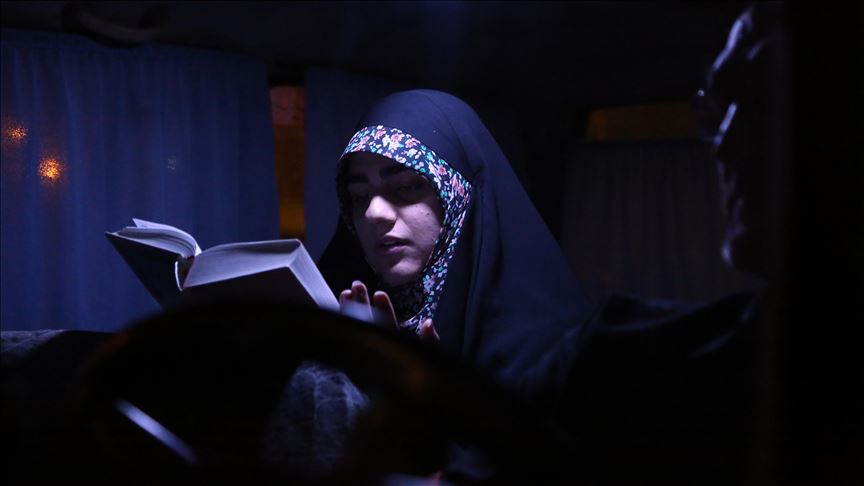 Жители Ирана в Ночь предопределения возносили молитвы в машинах