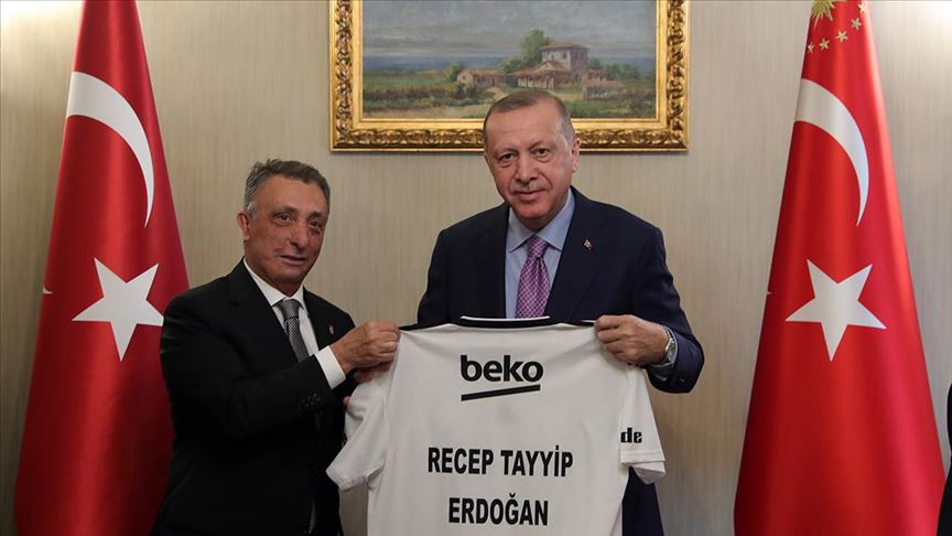 Cumhurbaşkanı Erdoğan'dan Beşiktaş Kulübü Başkanı Çebi'ye 'geçmiş olsun' telefonu 