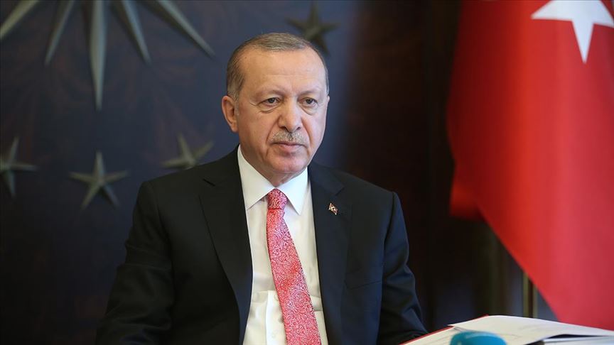 Cumhurbaşkanı Erdoğan'dan Galatasaray Kulübü Başkanı Cengiz'e 'geçmiş olsun' telefonu