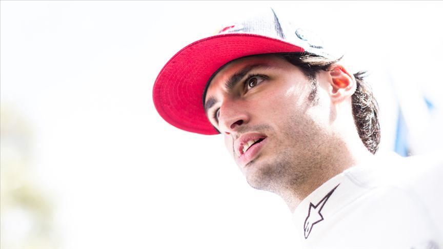 Carlos Sainz signe avec la Scuderia Ferrari