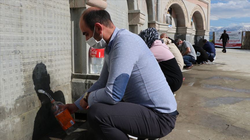 Erzincanlılar 'ekşisu' ile iftar açıyor