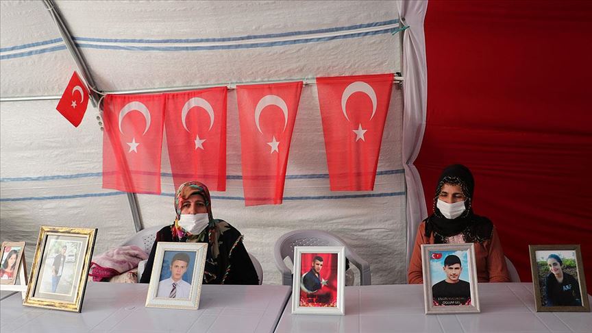 Turkey: Mothers’ sit-in against PKK terror continues