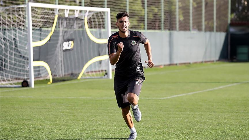 Alanyasporlu futbolcu Ceyhun Gülselam: Erol hocanın büyük avantajları var