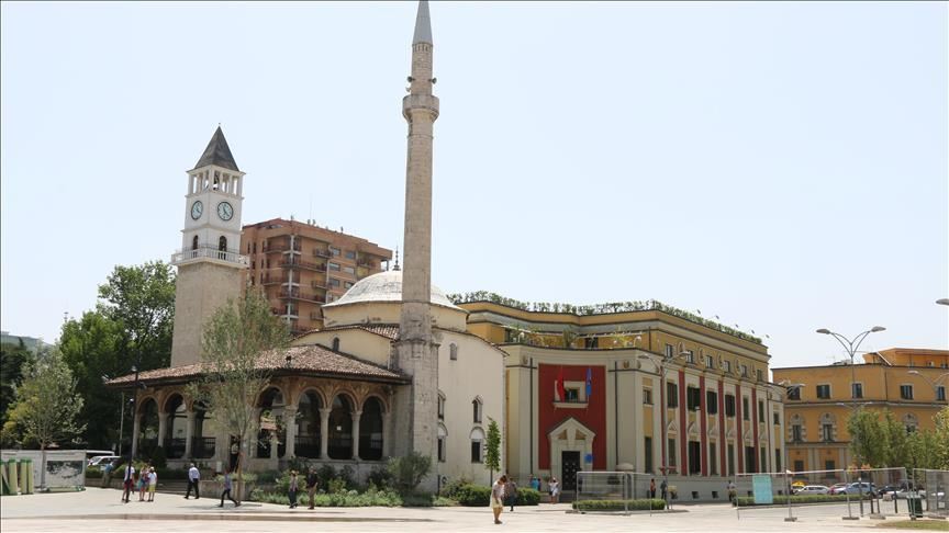 Rifillojnë aktivitetet fetare në xhamitë e Shqipërisë
