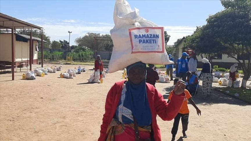 Türkiye Diyanet Vakfından Zimbabveli ailelere ramazan yardımı