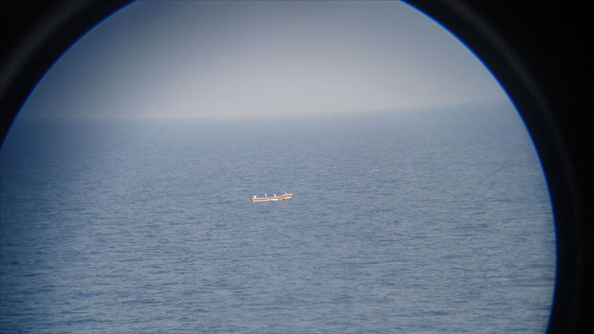 Yemen aklarnda ngiliz gemisine korsanlar saldrd