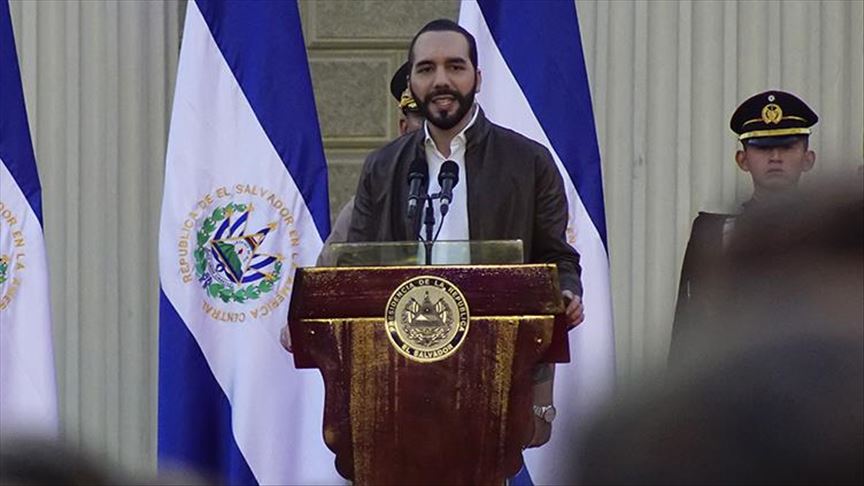 Bukele dice que ley aprobada por el Congreso busca 'contagio masivo de salvadoreños'