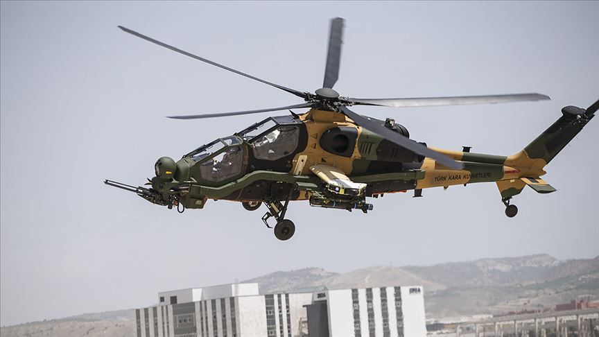 Güçlenen Atak helikopterinden 19 Mayıs'a özel uçuş