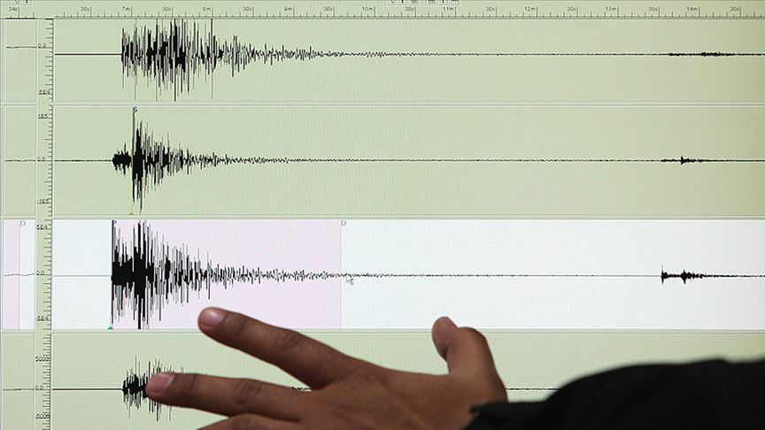 Akdeniz'de 4,4 ve 5,6 büyüklüğünde iki deprem