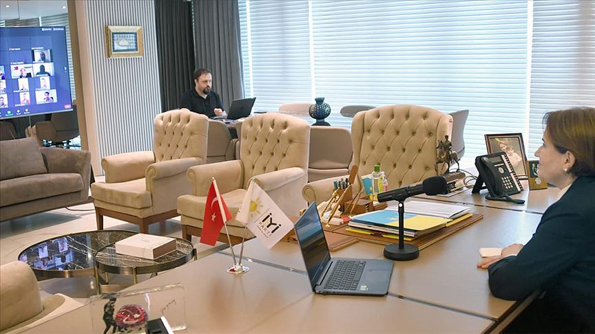 İYİ Parti Genel Başkanı Akşener video konferansla gençlik kolları başkanlarıyla görüştü