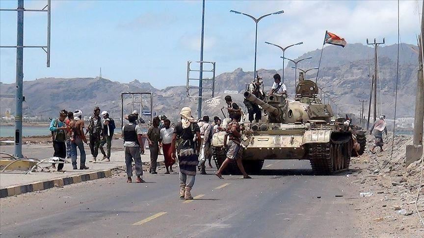 رئيس "الانتقالي" اليمني من الرياض: ملتزمون بالشراكة مع التحالف العربي 