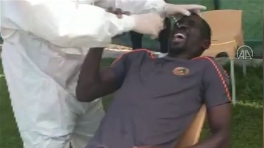 Alanyasporlu Cisse'nin Kovid-19 testindeki komik anları ortaya çıktı