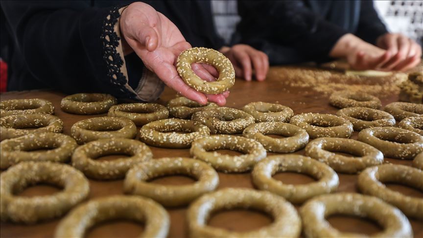 أسواق العيد بغزة ضحية لثلاثية آخرها كورونا