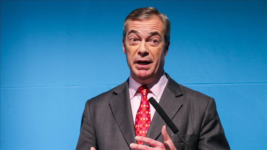 Según líder político del Partido Brexit, Francia "escolta" a los inmigrantes hasta costas del Reino Unido