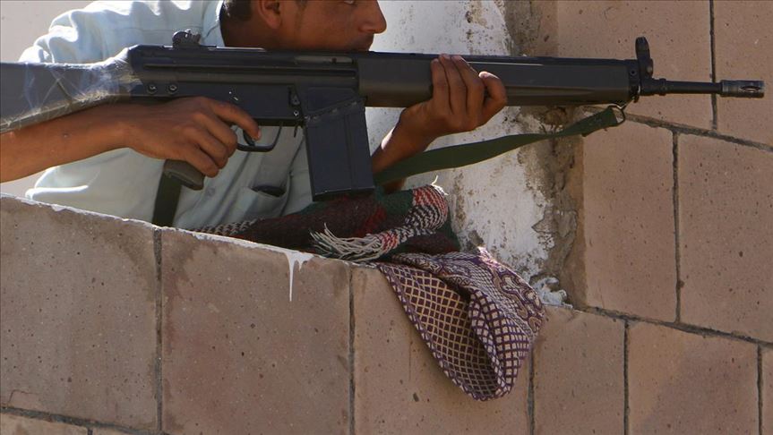 Yemeni army seizes strategic points from Houthis