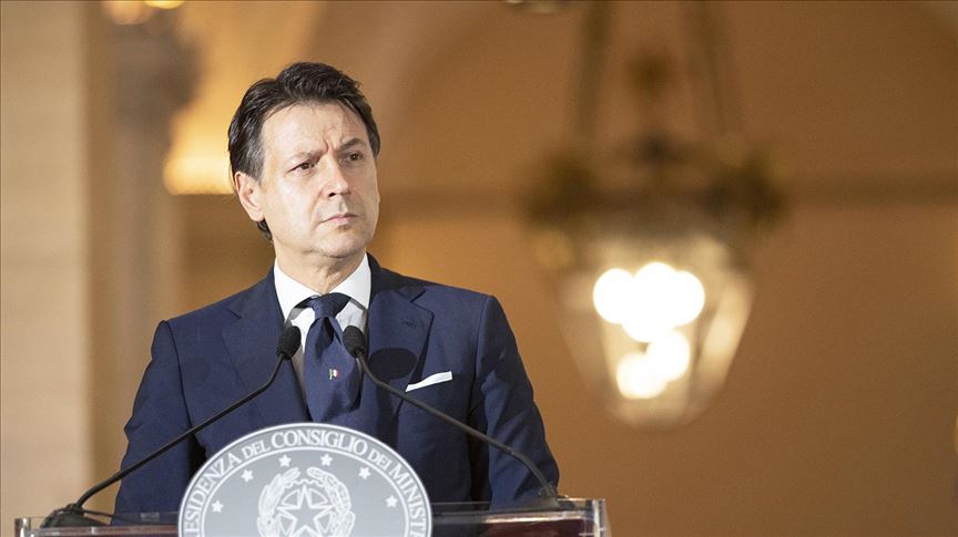 Primer ministro italiano: no podemos esperar a la vacuna para reabrir el país