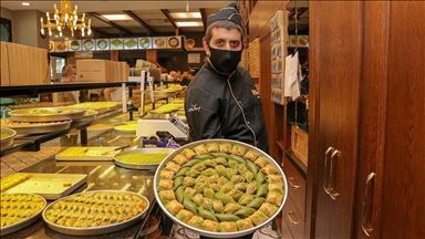 Virus hits Turkish baklava makers ahead of Eid