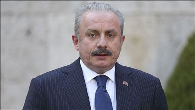 Serokê Meclisê Şentop: Di navbera zimandirêjiya li hemberî welêt û azanê da tu ferq tuneye