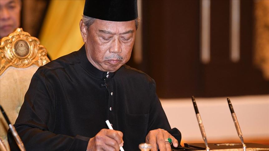 El primer ministro de Malasia inicia cuarentena por contacto con un miembro de gabinete infectado