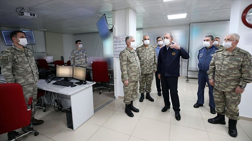 Bakan Akar: Şu ana kadar teröristlerin Irak'ın kuzeyindeki inlerini başlarına yıktık, yıkmaya devam ediyoruz