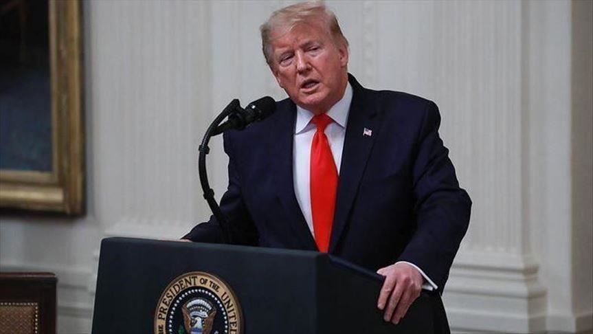 Trump iu drejtohet governatorëve: Hapini shtëpitë e adhurimi "menjëherë"
