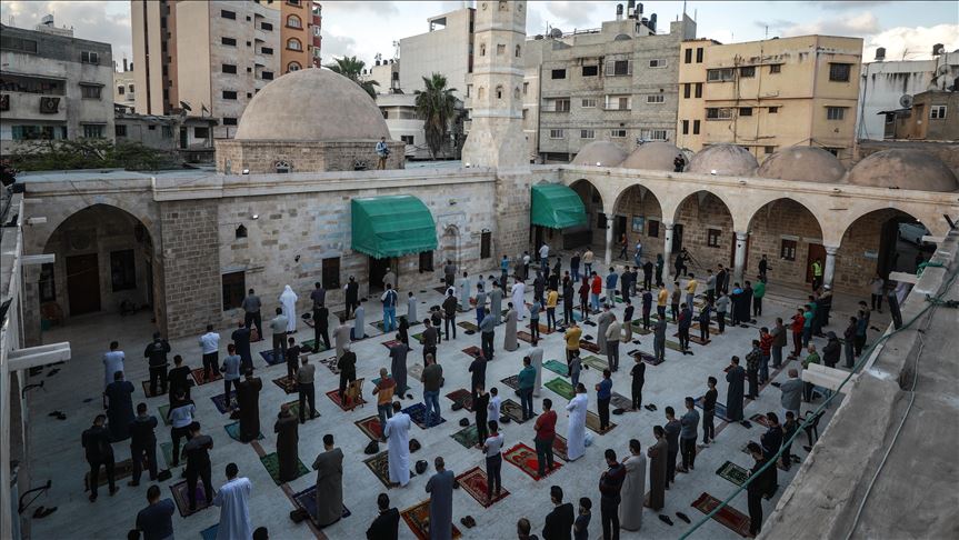 اقامه نماز عید فطر در غزه تحت تدابیر بهداشتی