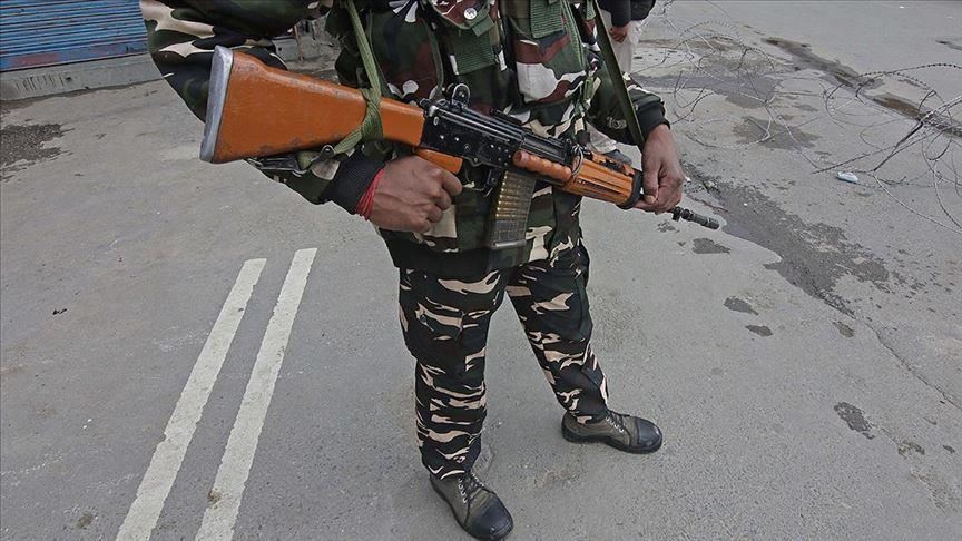 Pakistan army head warns of change in Kashmir status
