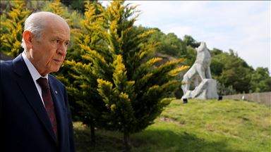MHP Genel Başkanı Bahçeli Ülkücü Şehitler Anıtı'nı ziyaret etti
