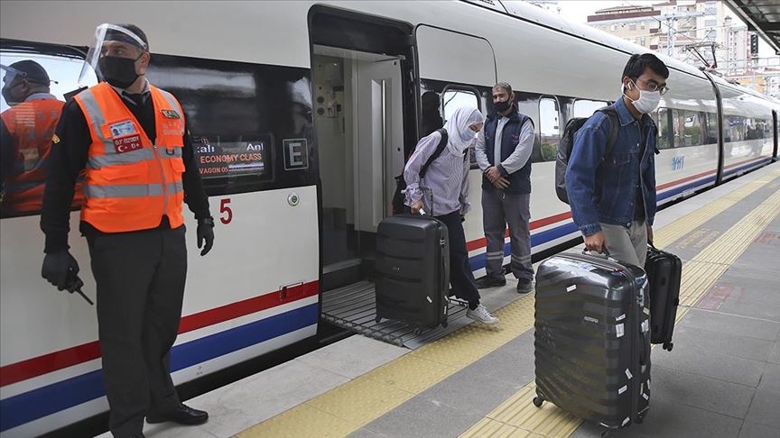 yeniden baslayan yht seferlerinde ilk tren istanbul a ulasti