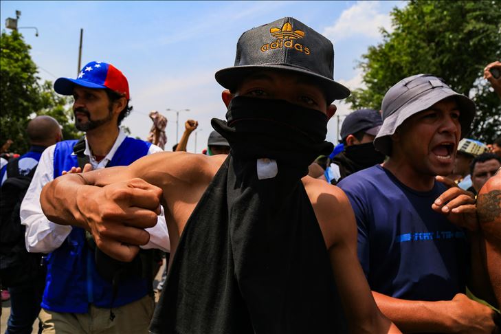 El COVID-19 golpea a los migrantes y exige despolitizar la frontera entre Colombia y Venezuela