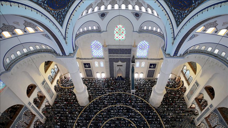 Turkey to resume mass prayers as of Friday