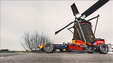 Formula 1'de Hollanda Grand Prix'si 2021'e ertelendi